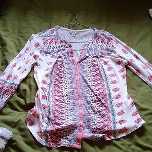 A daytime casual blouse